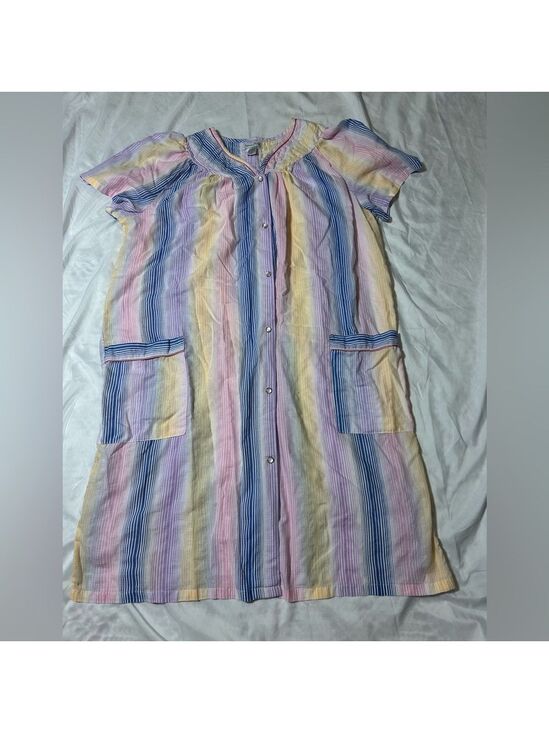Elegant Emily Other - Elegant Emily Women's Snap Front Striped Duster Gown Sz 1X